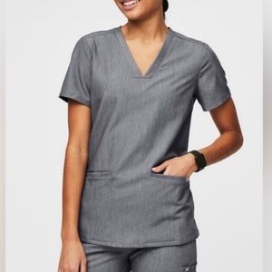 FIGS Casma Three Pocket Scrub Top